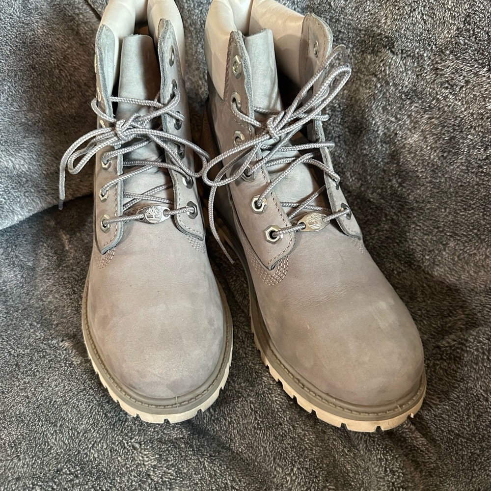 Timberland Gray Waterproof Boots with Padded Collar - Picture 3 of 4